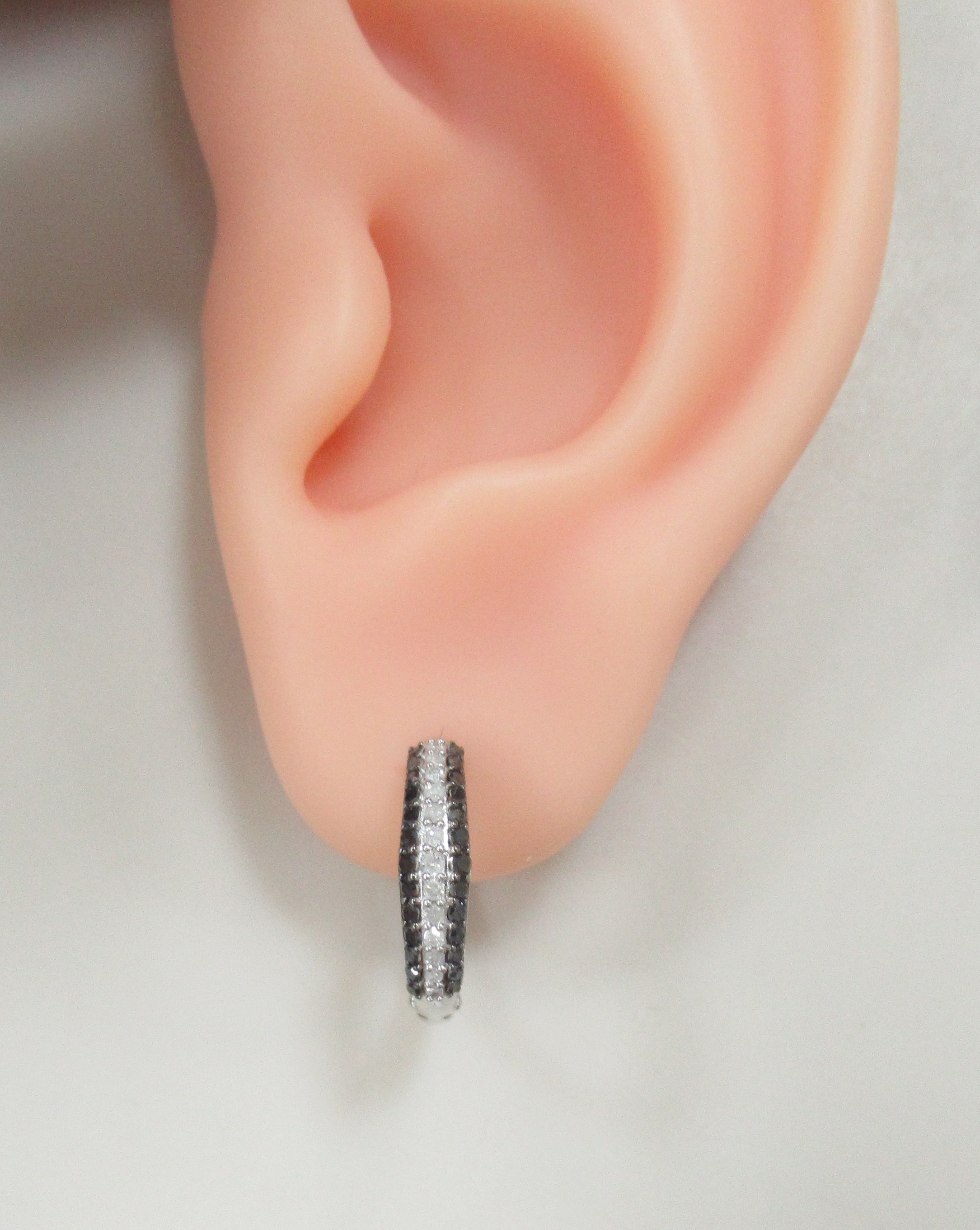 Серебряные серьги-конго с бриллиантами